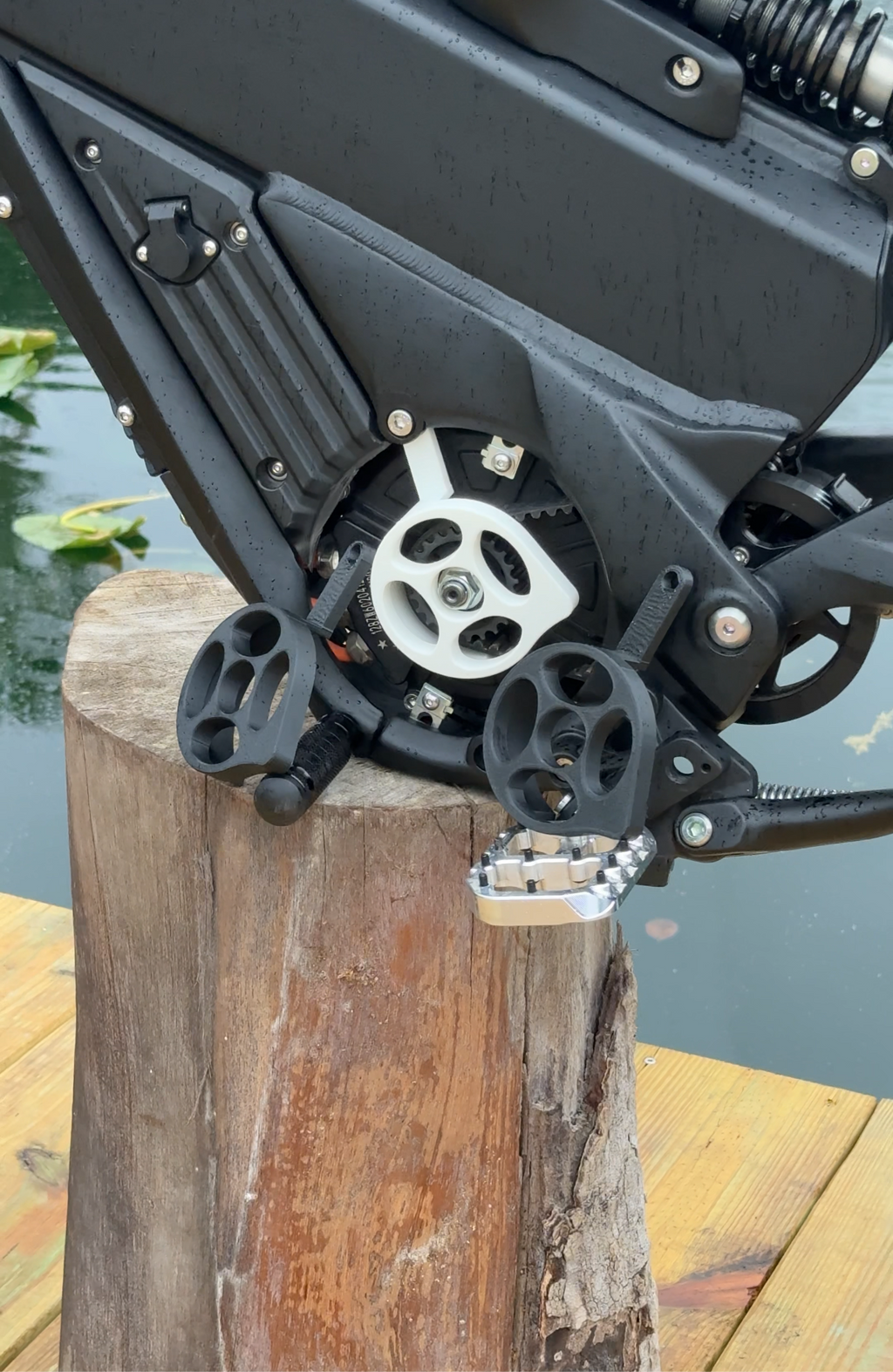 PLASTIC V1 Talaria XXX Motor Cover